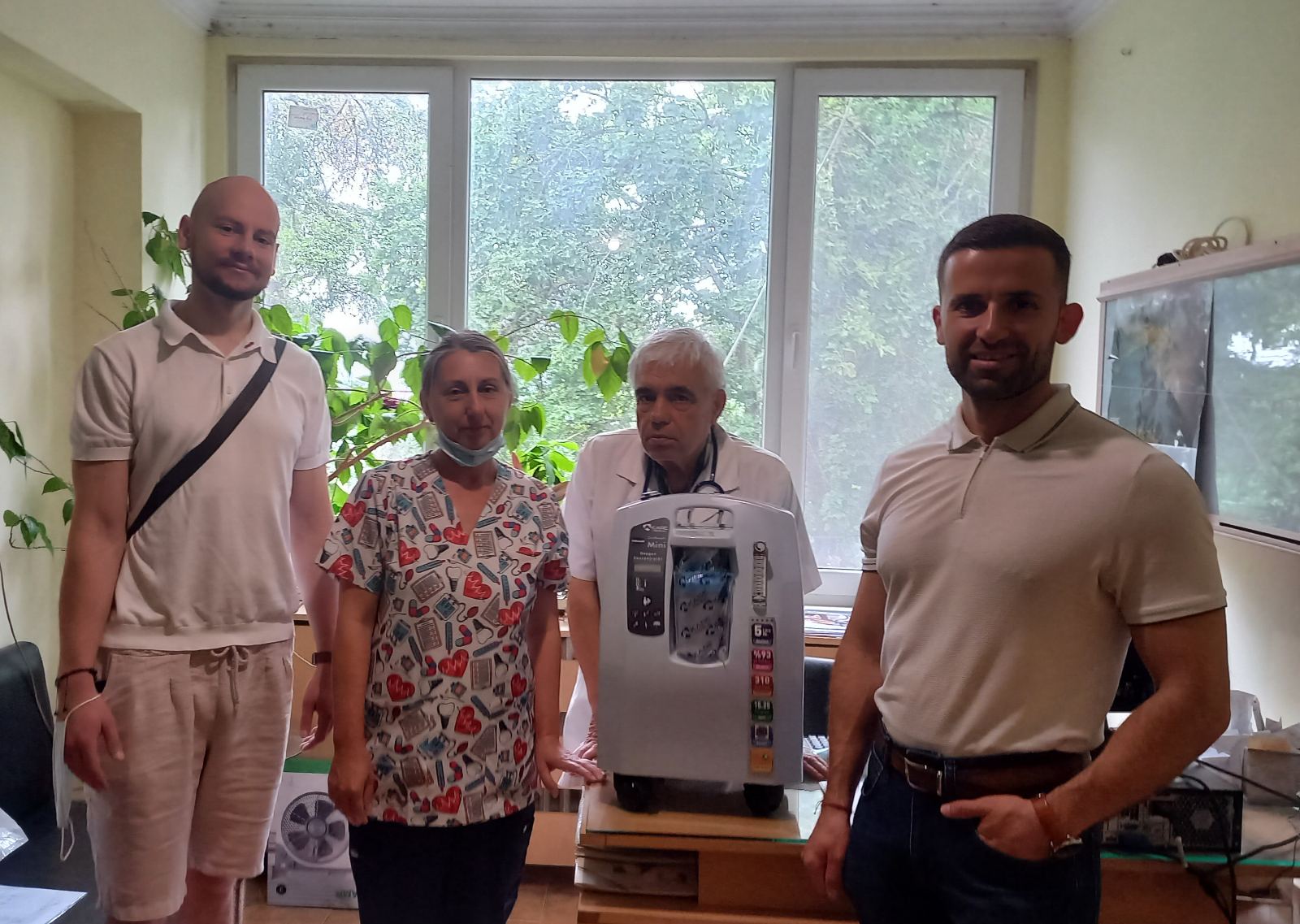 Ротаракт клуб Варна дари медицинска апаратура на Специализираната болница за активно лечение по пневно-фтизиатрични заболявания (Белодробна болница) в гр. Варна